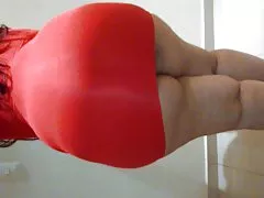 Hottie masturbating in oil