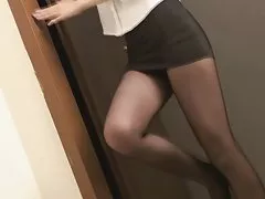 Brunette angelica raven with big mouth